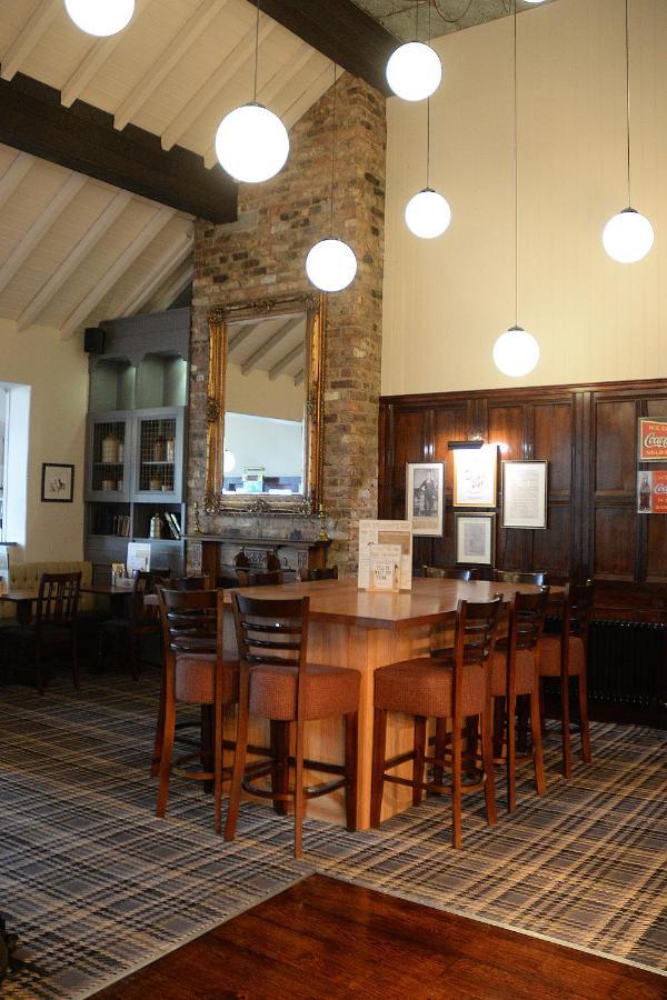 Boat & Horses Inn โอลดัม ภายนอก รูปภาพ